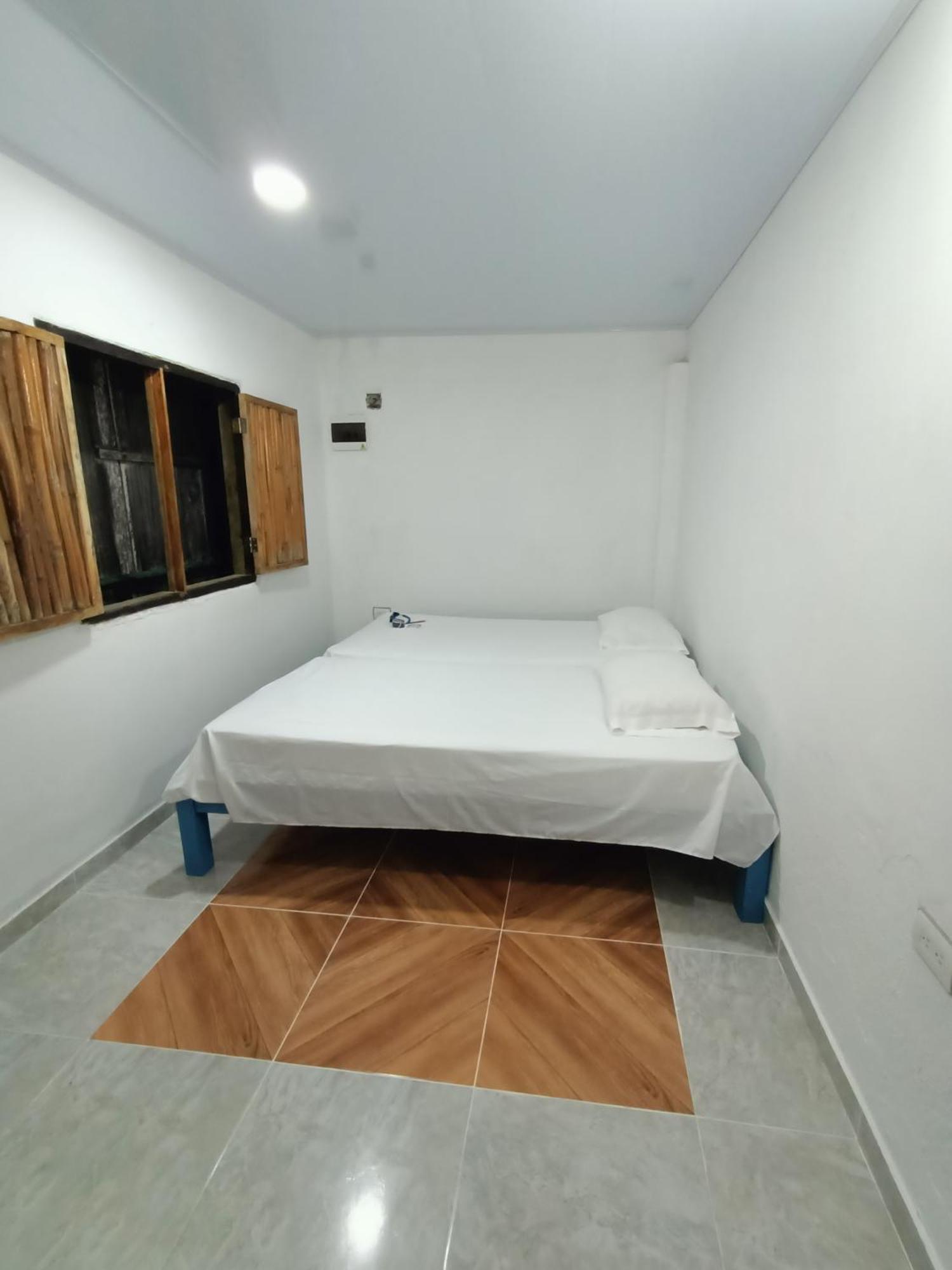 Urantia Beach Hostel & Camping Сан-Онофре Экстерьер фото